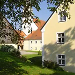 Klosterhof St. Salvator 아파트 *