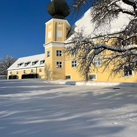Апартаменты Klosterhof St. Salvator Бад-Грисбах