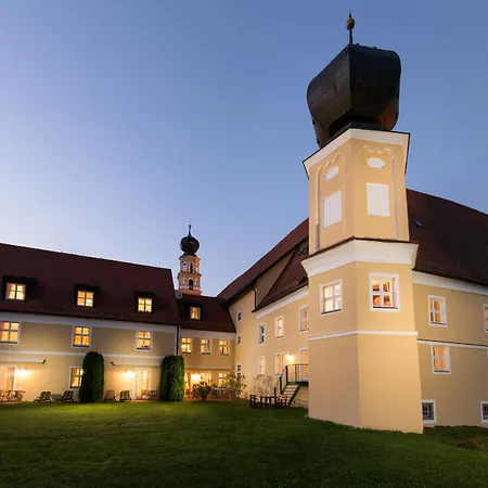 Klosterhof St. Salvator Apartment Bad Griesbach (Bavaria)